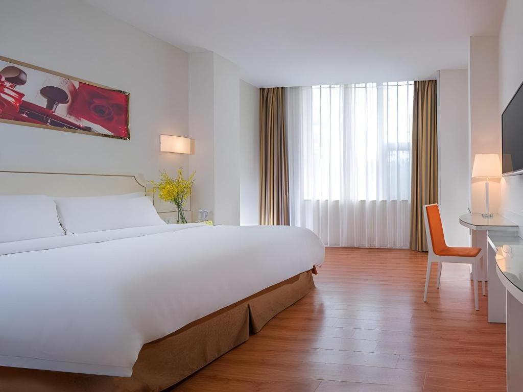 Vienna 3 Best Hotel Shenzhen Shazui Road Branch Екстериор снимка
