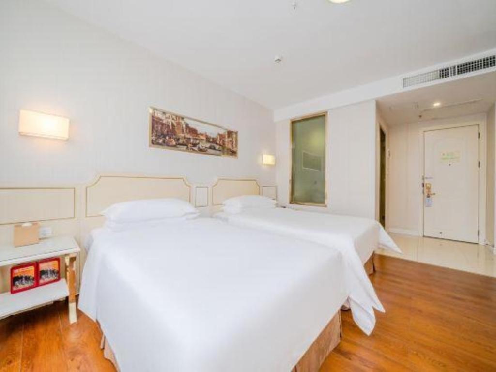 Vienna 3 Best Hotel Shenzhen Shazui Road Branch Екстериор снимка