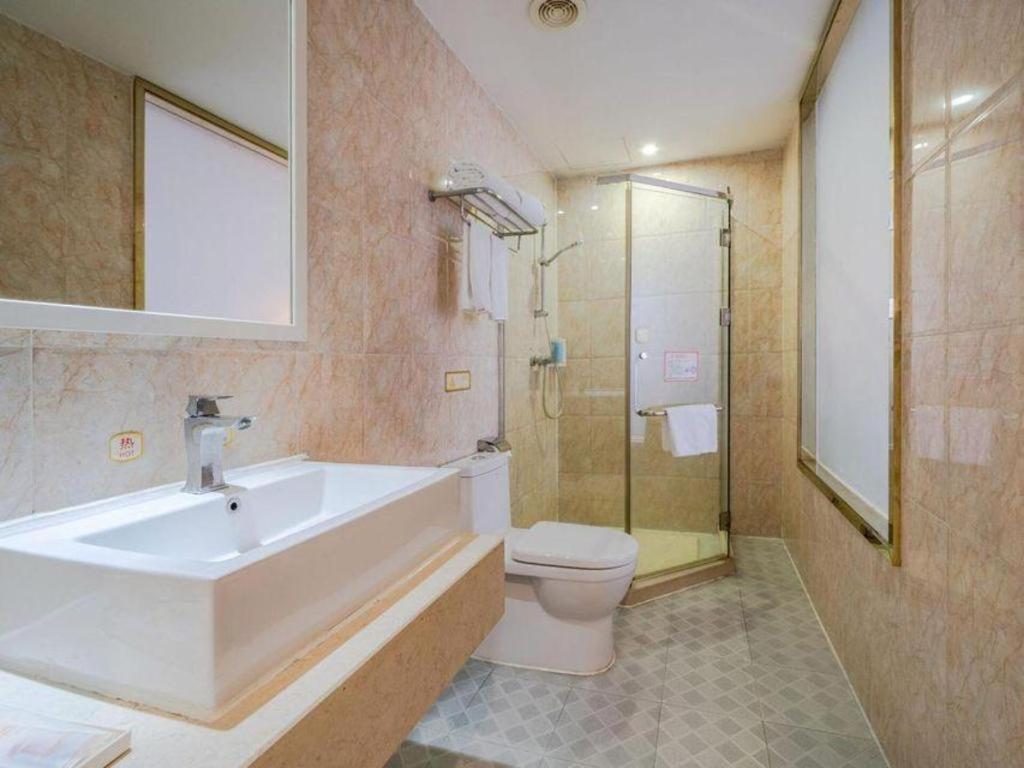 Vienna 3 Best Hotel Shenzhen Shazui Road Branch Екстериор снимка